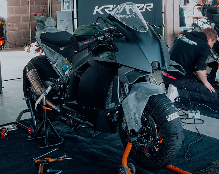 KTM 990 RC R, la súperbike para rodar en carretera