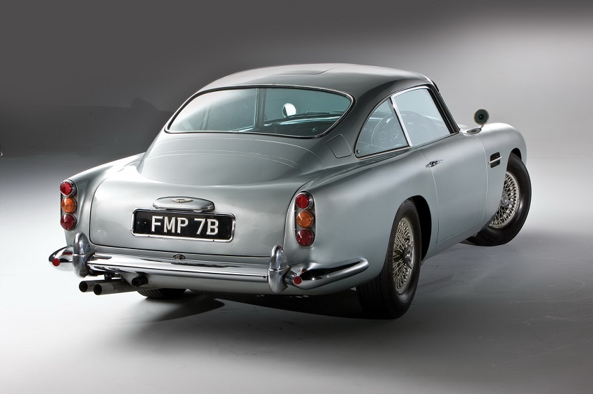 25 Aston Martin DB5