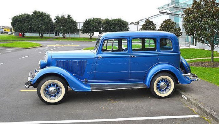 Plymouth 1934