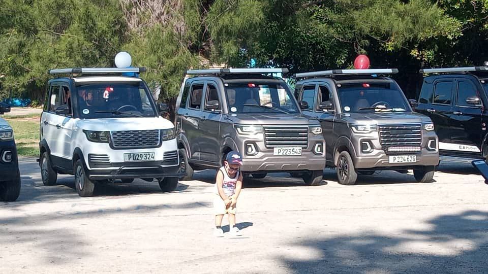 Excelente, ¡De Verdad!... Segundo aniversario del Club de Autos Eléctricos