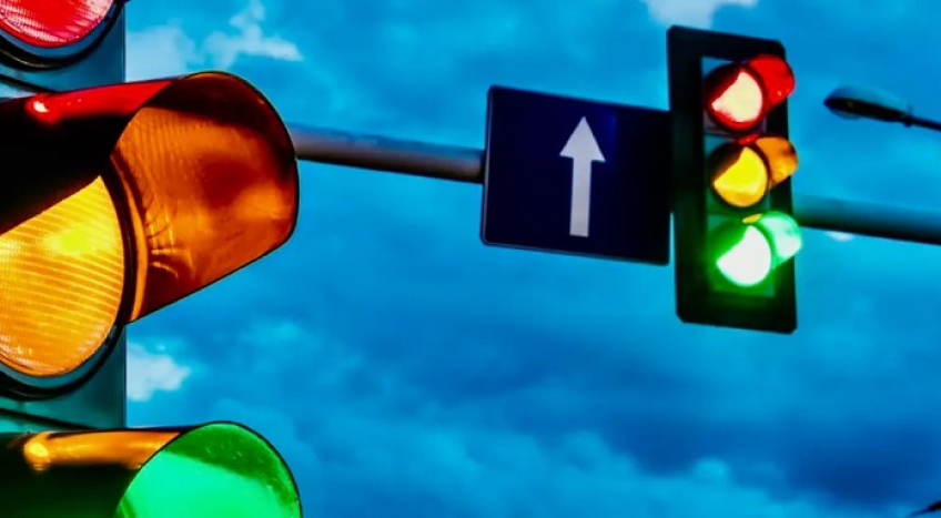 El semáforo de la discordia